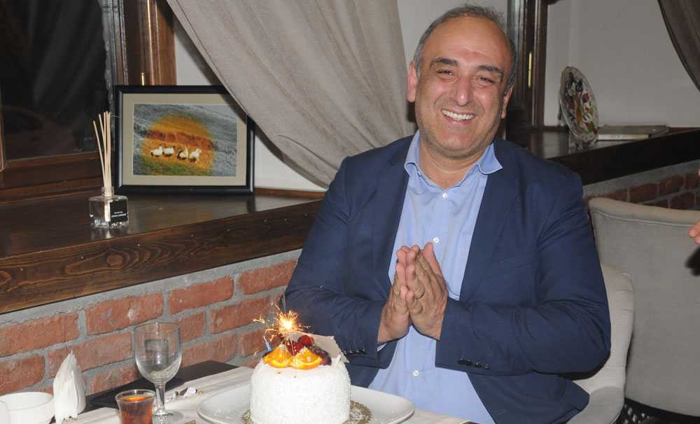 Turizmci Aziz Ciga’ya sürpriz doğum günü partisi